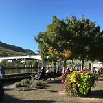 Gaestehaus Zeller Altstadt زيل ان دير موسل