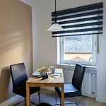منزل للإقامة Gaestehaus Zeller Altstadt زيل ان دير موسل