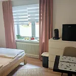 Gaestehaus Zeller Altstadt Δωμάτια σε οικογενειακή κατοικία *