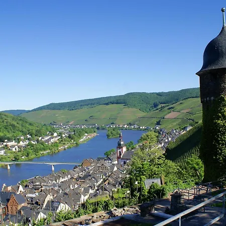 منزل للإقامة Gaestehaus Zeller Altstadt زيل ان دير موسل