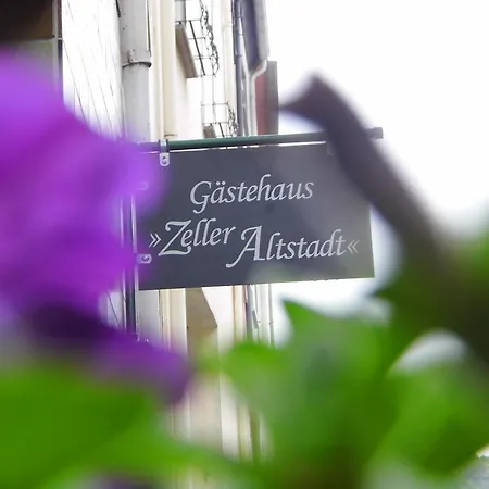 홈스테이 Gaestehaus Zeller Altstadt 첼 안 데어 모젤