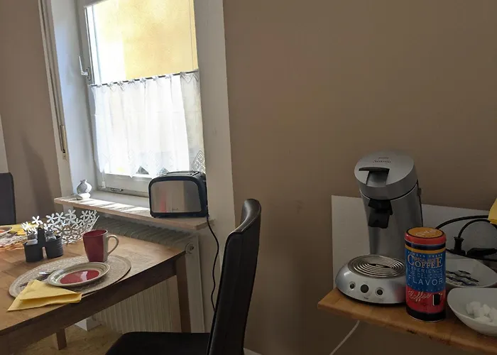 홈스테이 Gaestehaus Zeller Altstadt 첼 안 데어 모젤