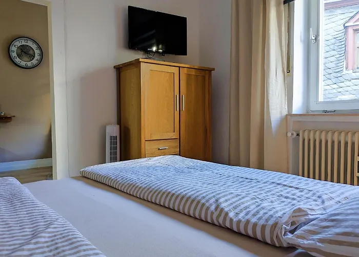 Gaestehaus Zeller Altstadt 홈스테이 *